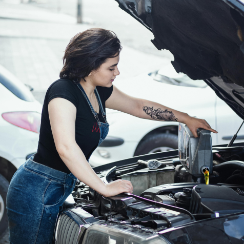 Engine Oil for Trucks and Heavy Equipments in Canada